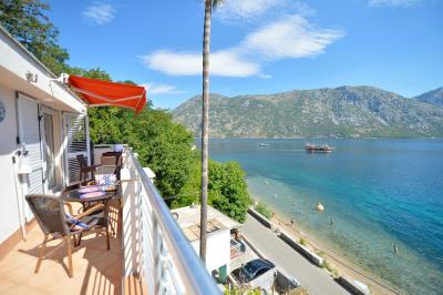 Comfortable-two-bedroom-apartment-on-the-waterfront-in-Stoliv--Kotor--13829--8-