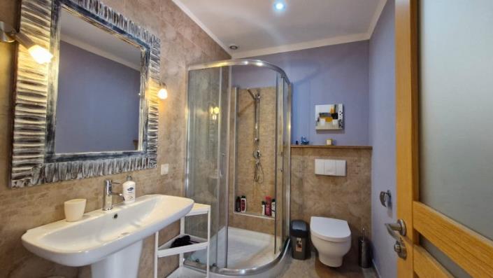 Image No.7-Appartement de 2 chambres à vendre à Kotor