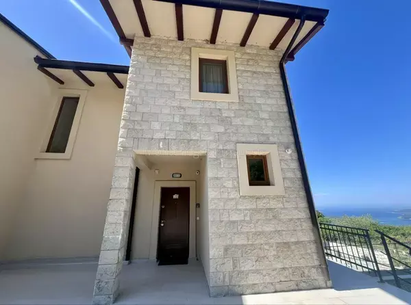 Image No.4-3 Bed Townhouse for sale