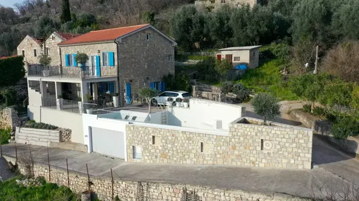 Image No.3-2 Bed House/Villa for sale