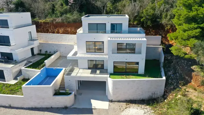 Image No.2-3 Bed Villa for sale