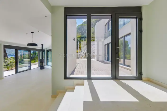 Image No.3-5 Bed Villa for sale