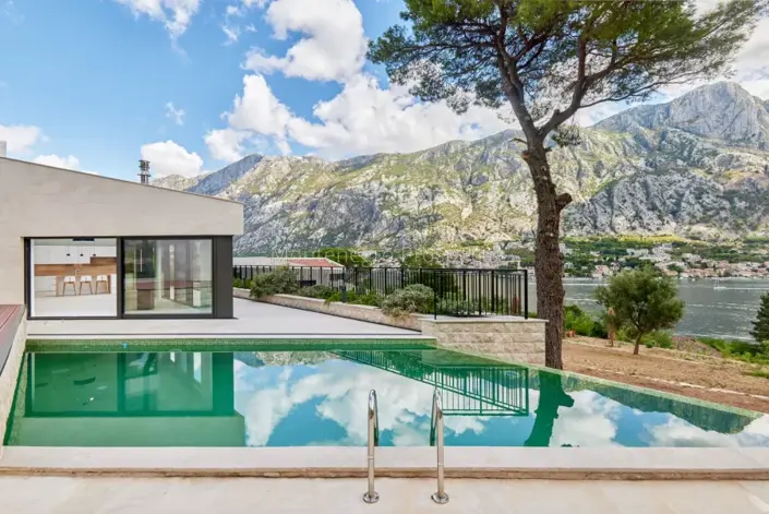 Image No.16-5 Bed Villa for sale
