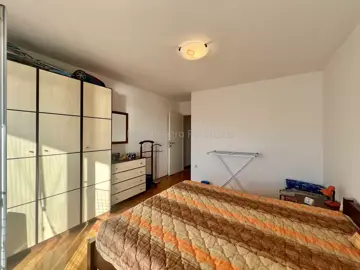 spacious_three-bedroom_apartment_with_stuuning_sea_views_above_jaz_beach_budva_13785_9-jpg