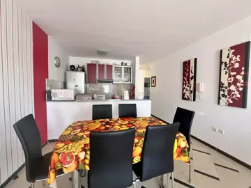 spacious_three-bedroom_apartment_with_stuuning_sea_views_above_jaz_beach_budva_13785_4-jpg