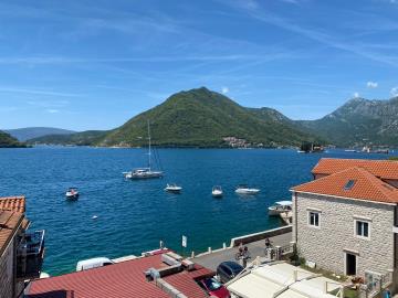 tw-bedroom-apartment-with-seaview-perast--14-