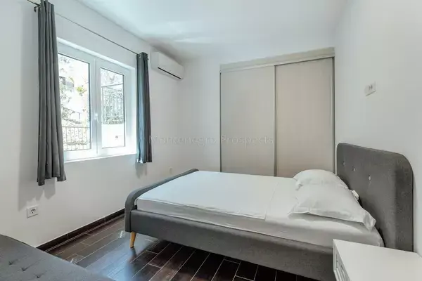 Image No.17-9 Bed Apartment for sale