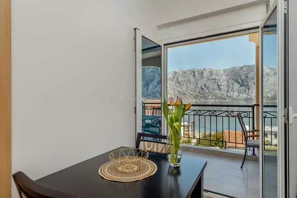 Image No.20-9 Bed Apartment for sale