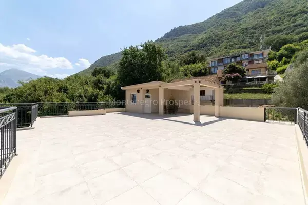 Image No.23-9 Bed Apartment for sale