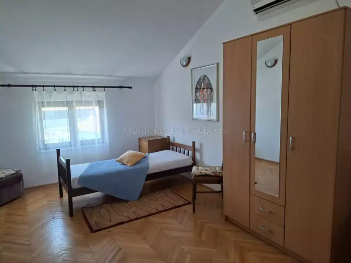 Image No.16-5 Bed House for sale
