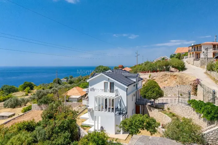 Image No.6-5 Bed Villa for sale