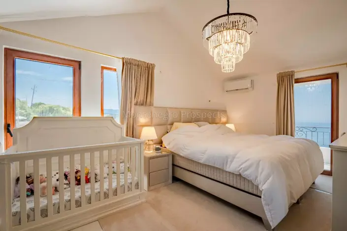 Image No.12-5 Bed Villa for sale