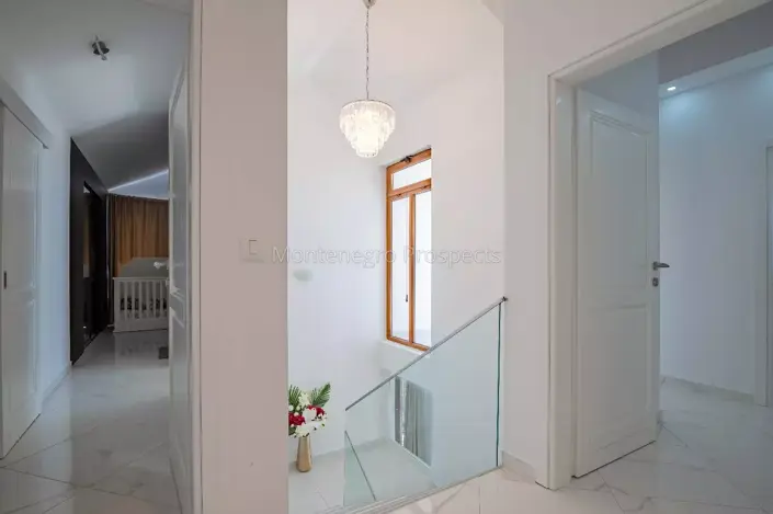 Image No.18-5 Bed Villa for sale