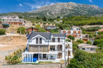 1 - Dobre Vode, Villa