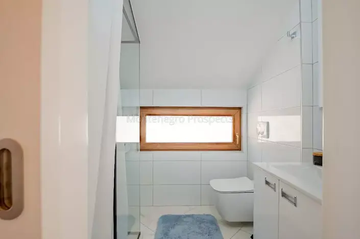 Image No.42-5 Bed Villa for sale