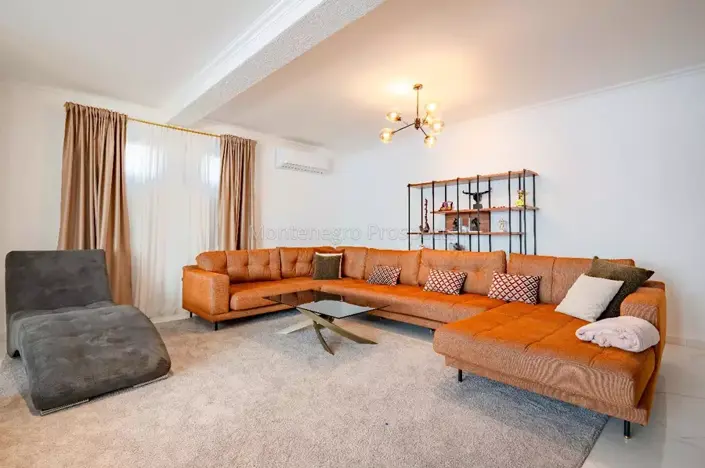 Image No.47-5 Bed Villa for sale