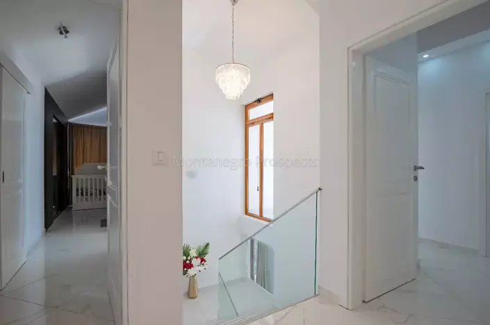 Image No.50-5 Bed Villa for sale