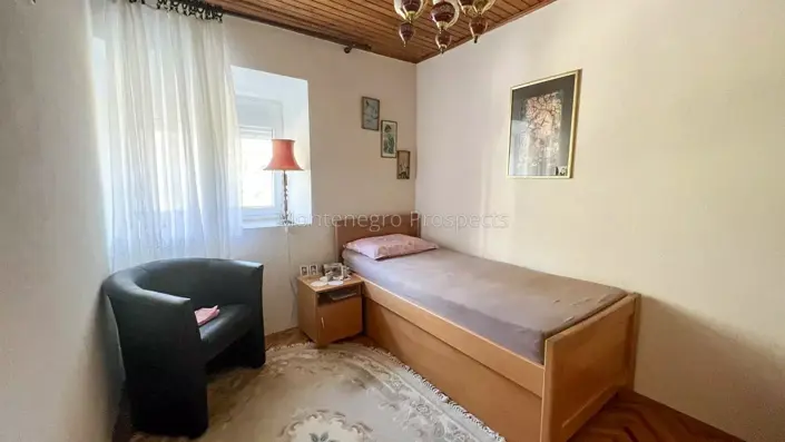 Image No.10-2 Bed House for sale