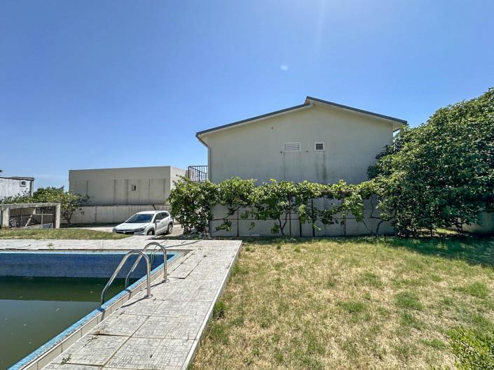 Image No.5-5 Bed House for sale