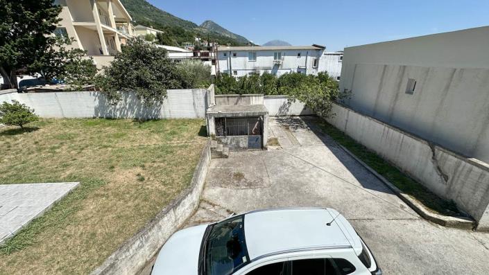 Image No.25-5 Bed House for sale