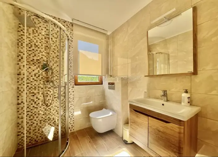 Image No.15-3 Bed Townhouse for sale
