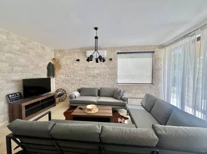 Image No.14-3 Bed Townhouse for sale