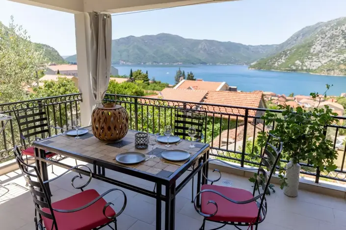 Image No.6-12 Bed Hotel for sale