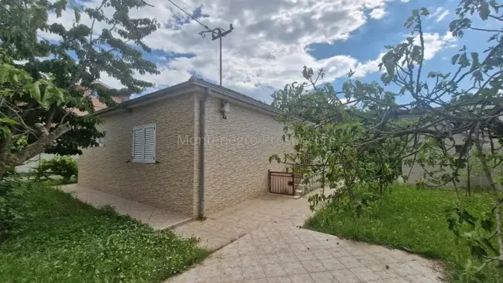 Image No.4-2 Bed House for sale