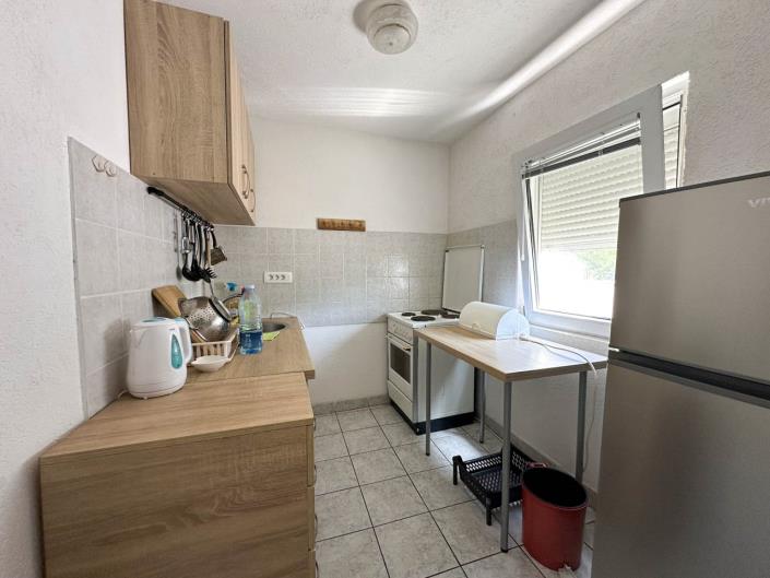 Image No.9-6 Bed House for sale