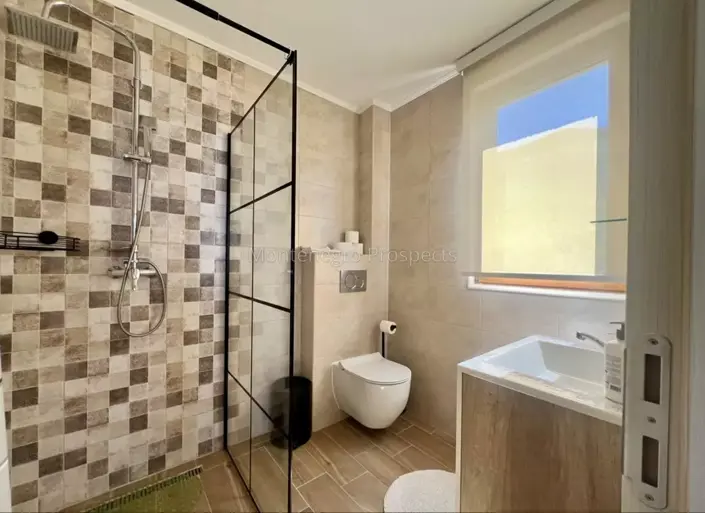 Image No.16-6 Bed Villa for sale