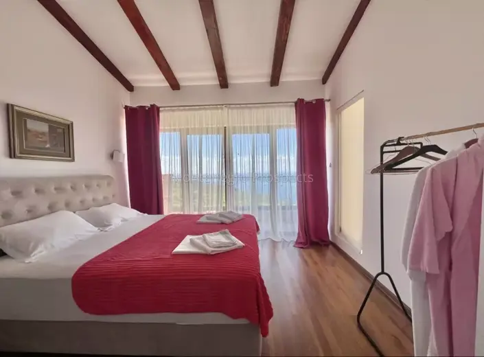 Image No.20-6 Bed Villa for sale