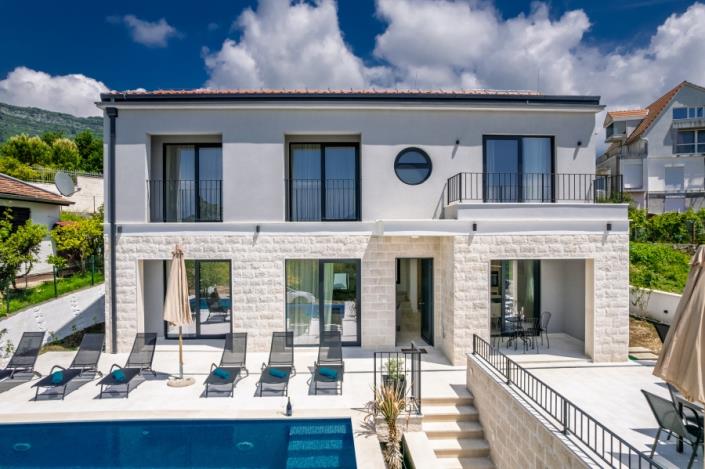 Image No.19-4 Bed Villa for sale