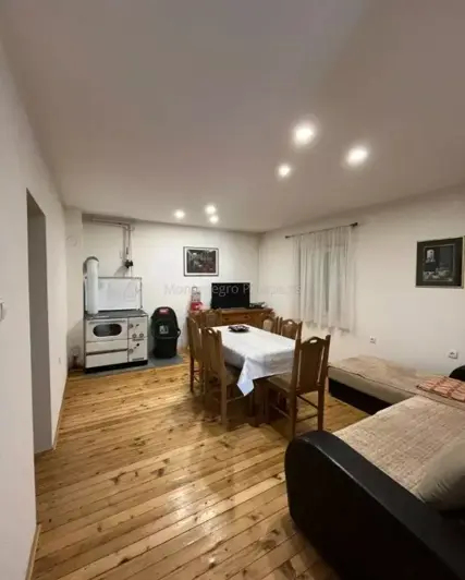 Image No.2-5 Bed House for sale
