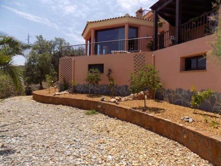 Image No.2-4 Bed Villa for sale