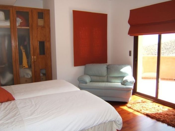 Image No.7-4 Bed Villa for sale