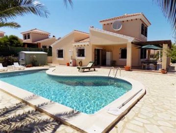 Villa de 4 chambres à vendre à El Palaces