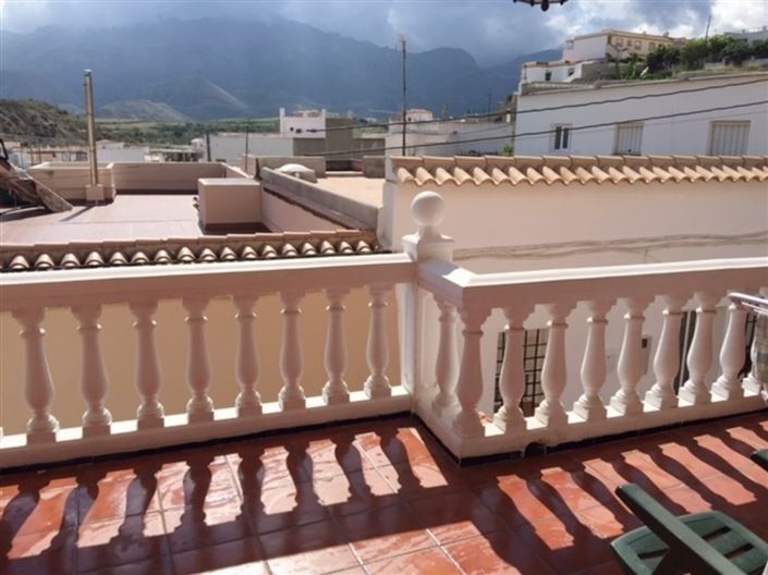 Image No.21-6 Bed Property for sale