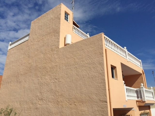 Image No.15-6 Bed Property for sale