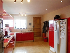 Image No.2-3 Bed Property for sale