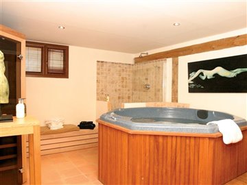 10915-villa-for-sale-in-desert-springs-373692