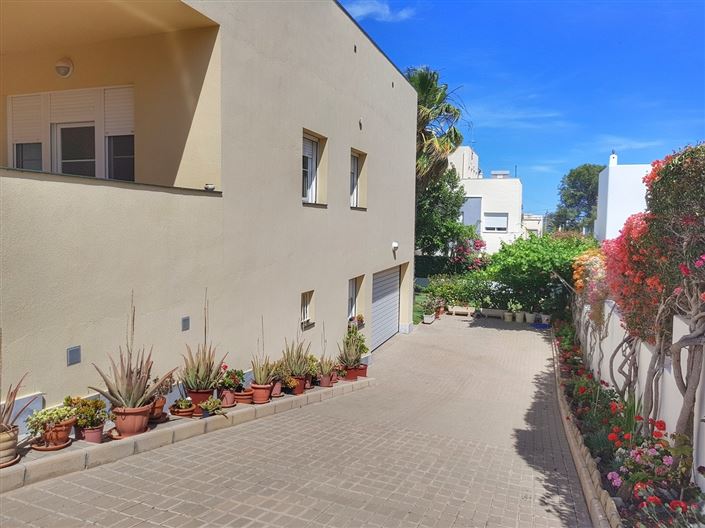 Image No.7-4 Bed Villa for sale