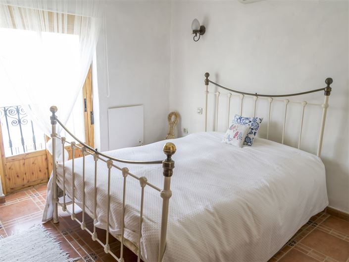 Image No.11-3 Bed Village House for sale