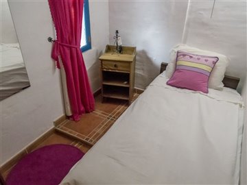15346-village-house-for-sale-in-seron-344701-