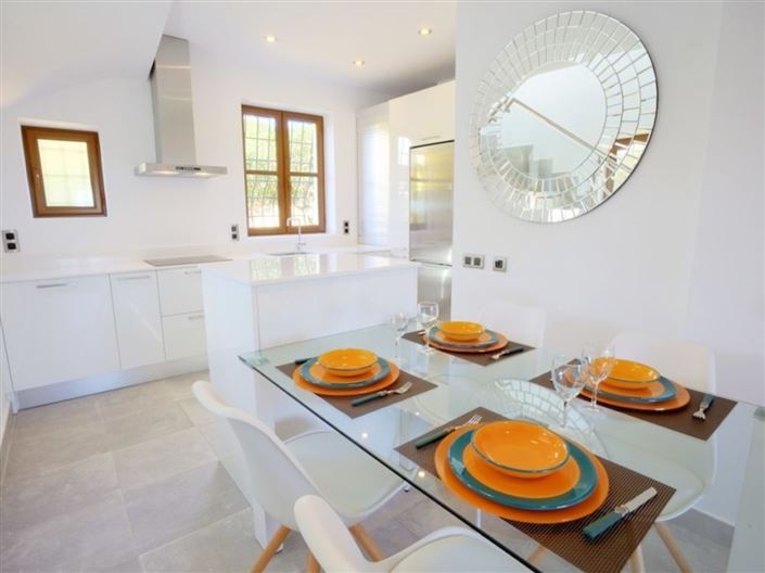 Image No.10-3 Bed Villa for sale