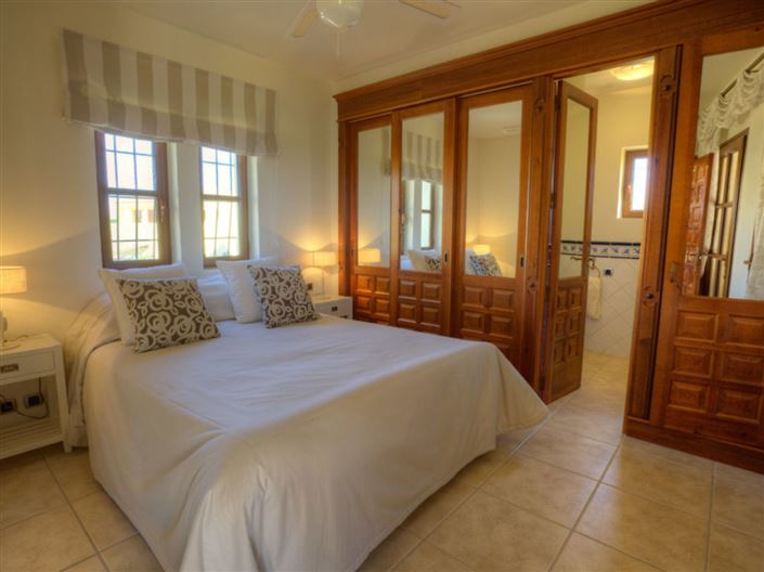 Image No.15-3 Bed Villa for sale