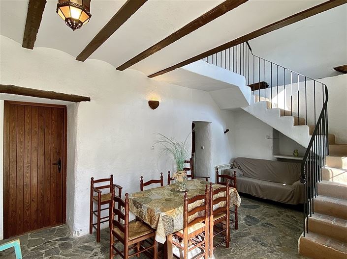 Image No.4-8 Bed Property for sale