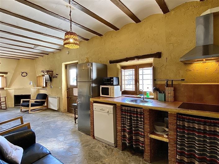 Image No.7-8 Bed Property for sale