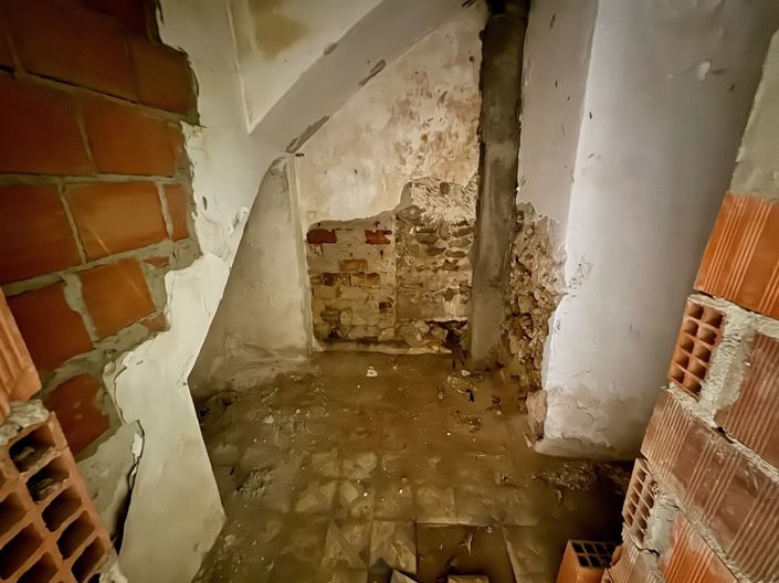 Image No.5-2 Bed Village House for sale