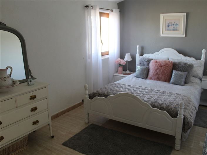 Image No.14-4 Bed Property for sale