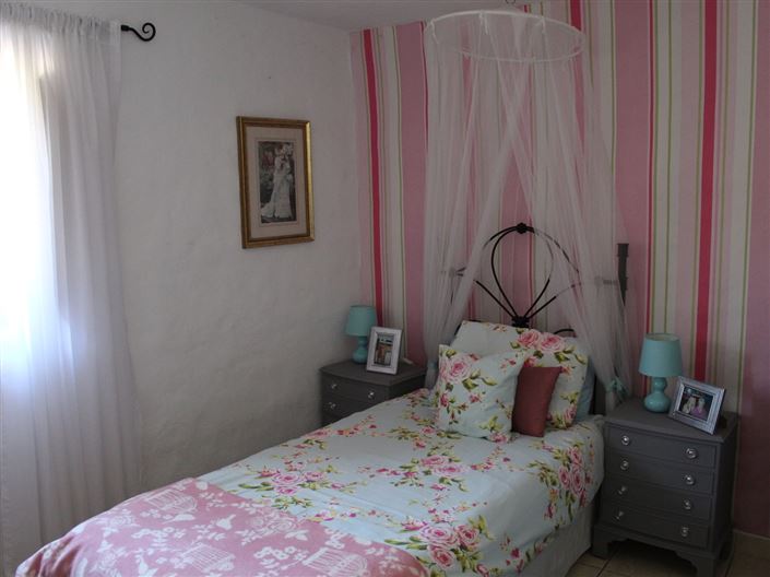 Image No.17-4 Bed Property for sale